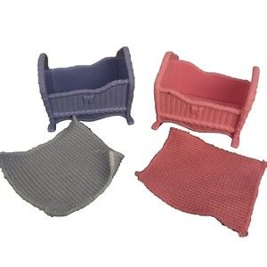 Mattel Doll House Baby Pink Blue Rocking Bassinet Cradles and Blankets 2004